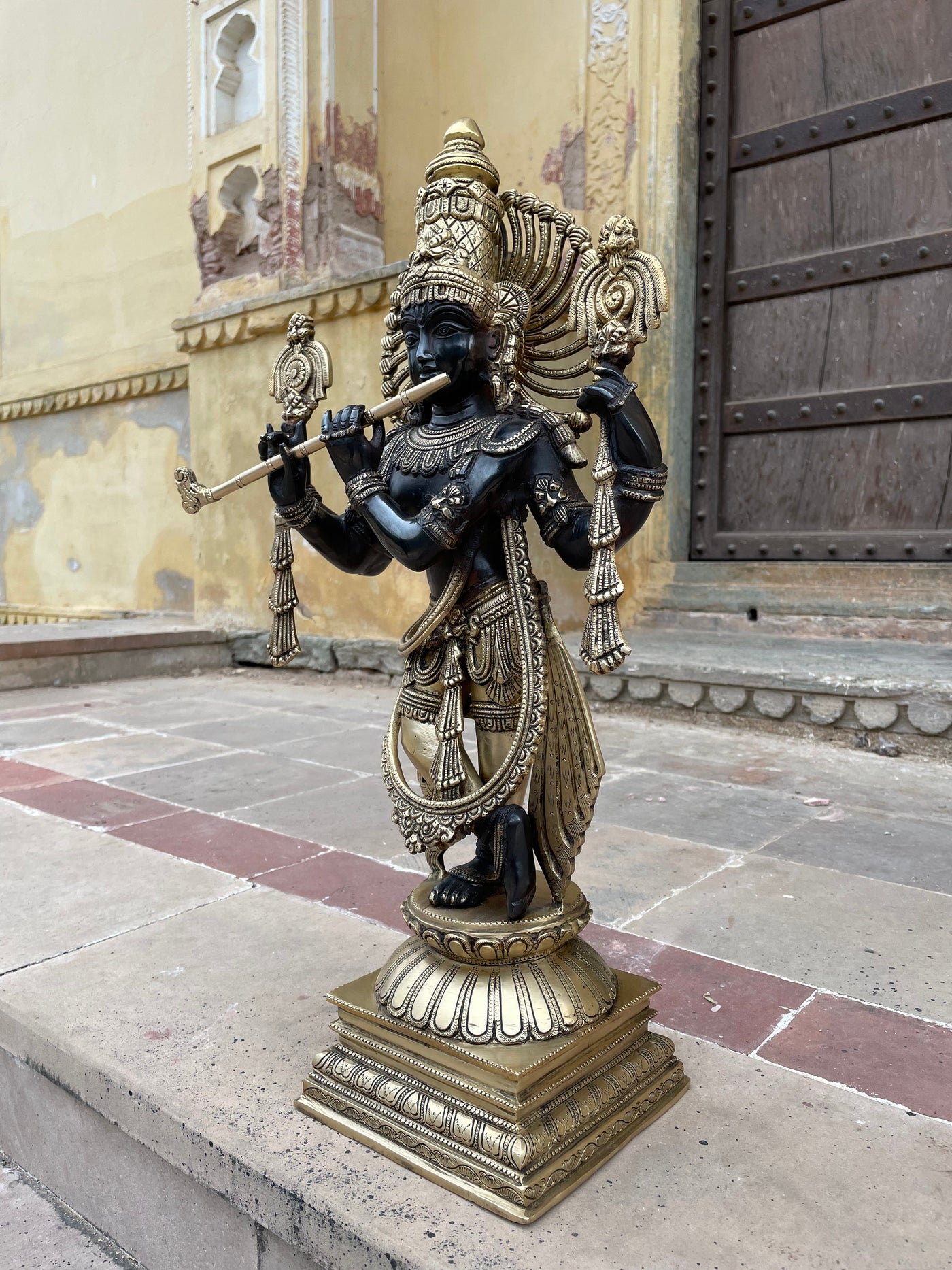 12" Exquisite Pure White Marble Handcrafted Radha Krishna Idol