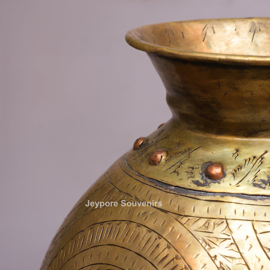 Traditional Antique Brass Decorative Pot for Home Décor