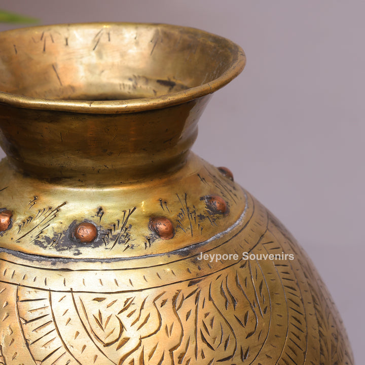 Traditional Antique Brass Decorative Pot for Home Décor