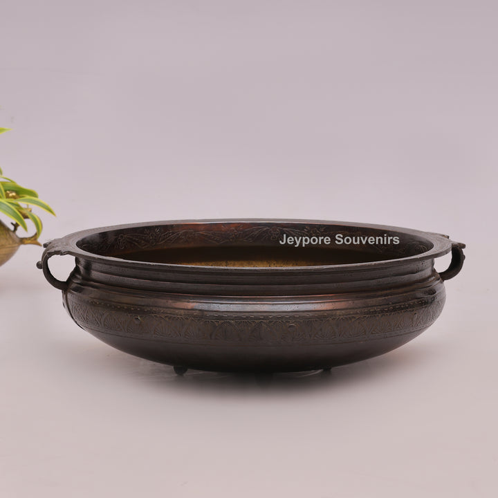 Handcrafted Antique Brass Urli Bowl with Dark Antique-Finished Exterior