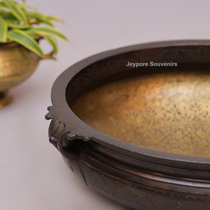 Handcrafted Antique Brass Urli Bowl with Dark Antique-Finished Exterior