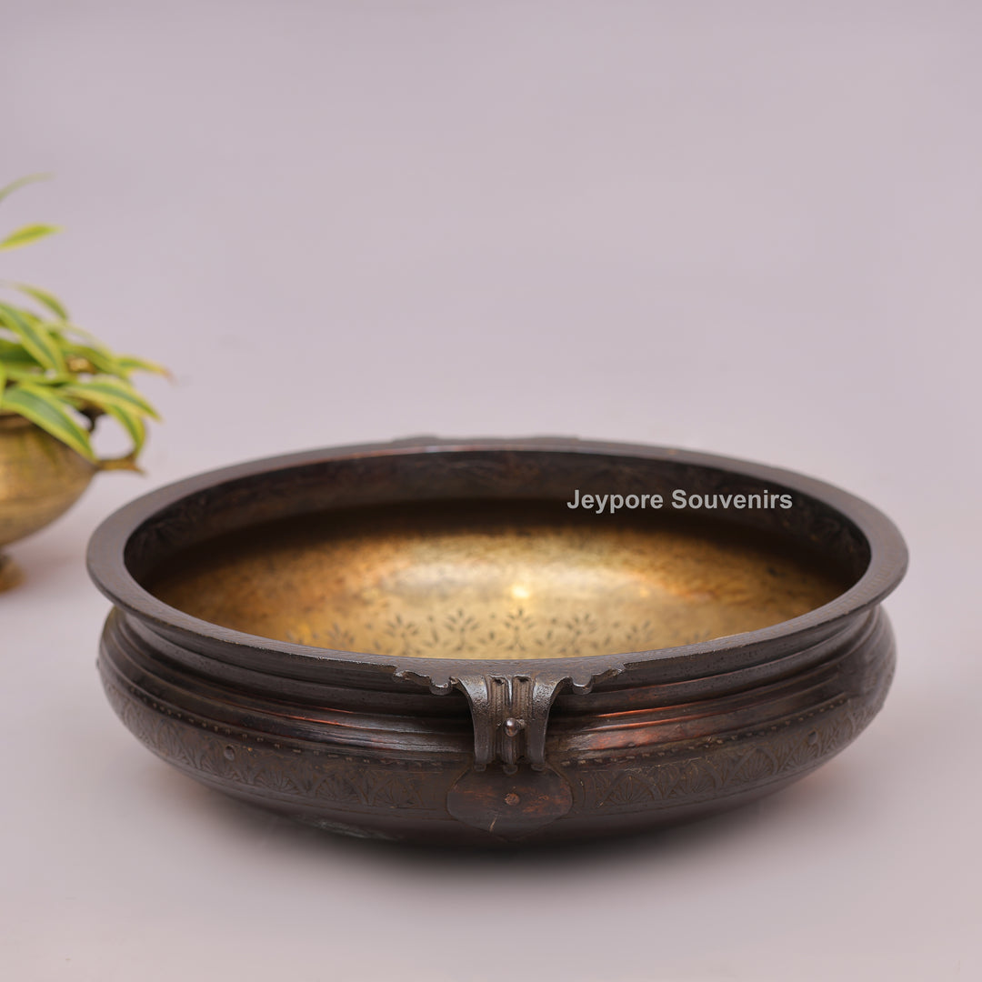 Handcrafted Antique Brass Urli Bowl with Dark Antique-Finished Exterior