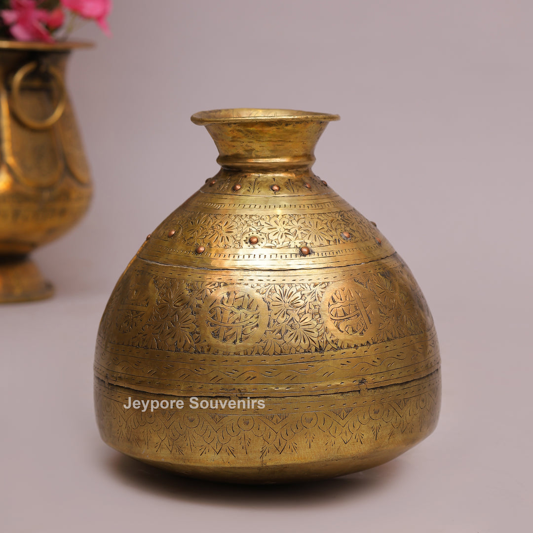 Traditional Antique Brass Decorative Planter for Home Décor