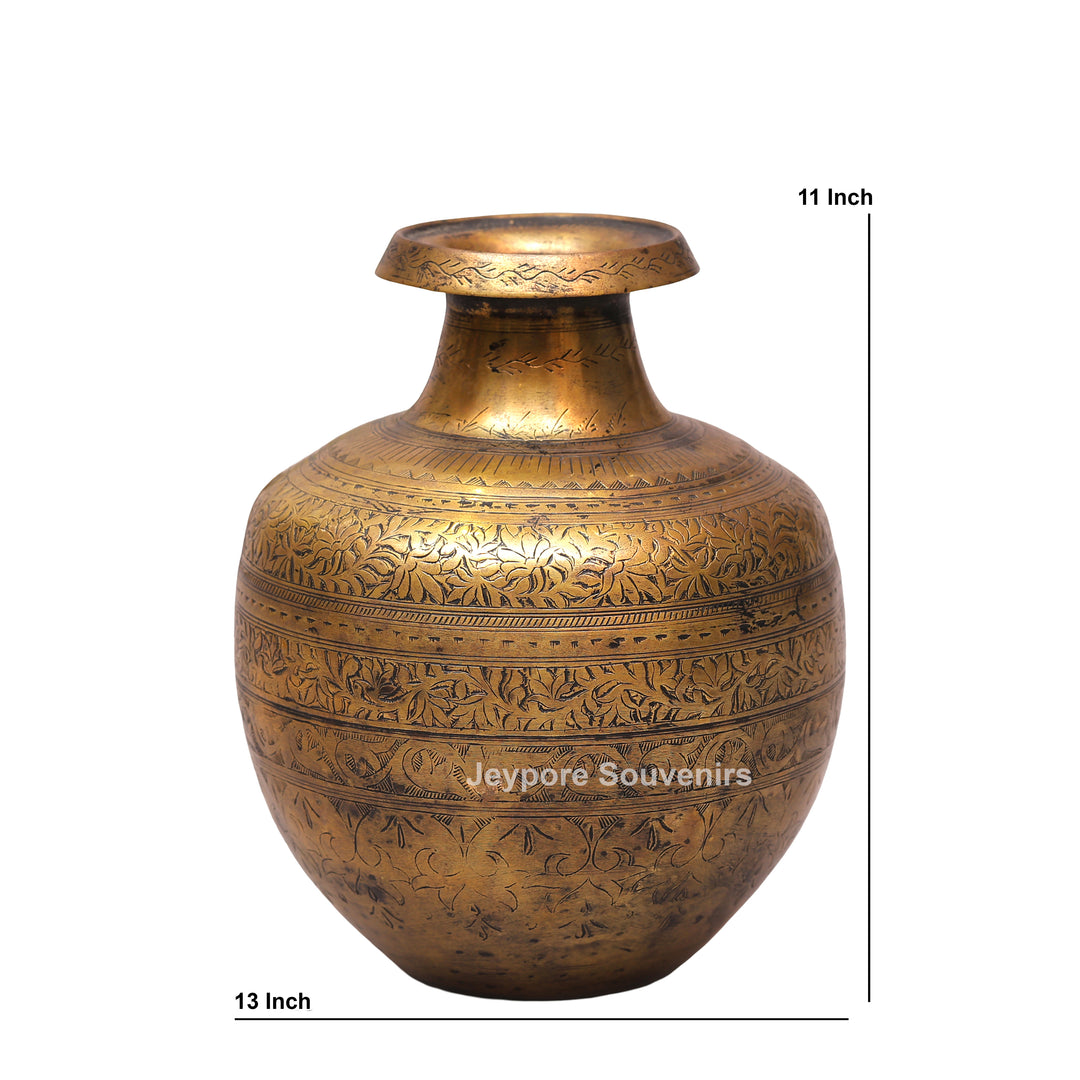 Handcrafted Vintage-Style Brass Planter with Antique Golden Finish