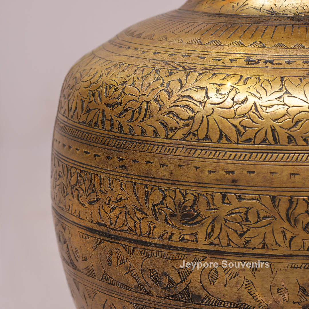 Handcrafted Vintage-Style Brass Planter with Antique Golden Finish
