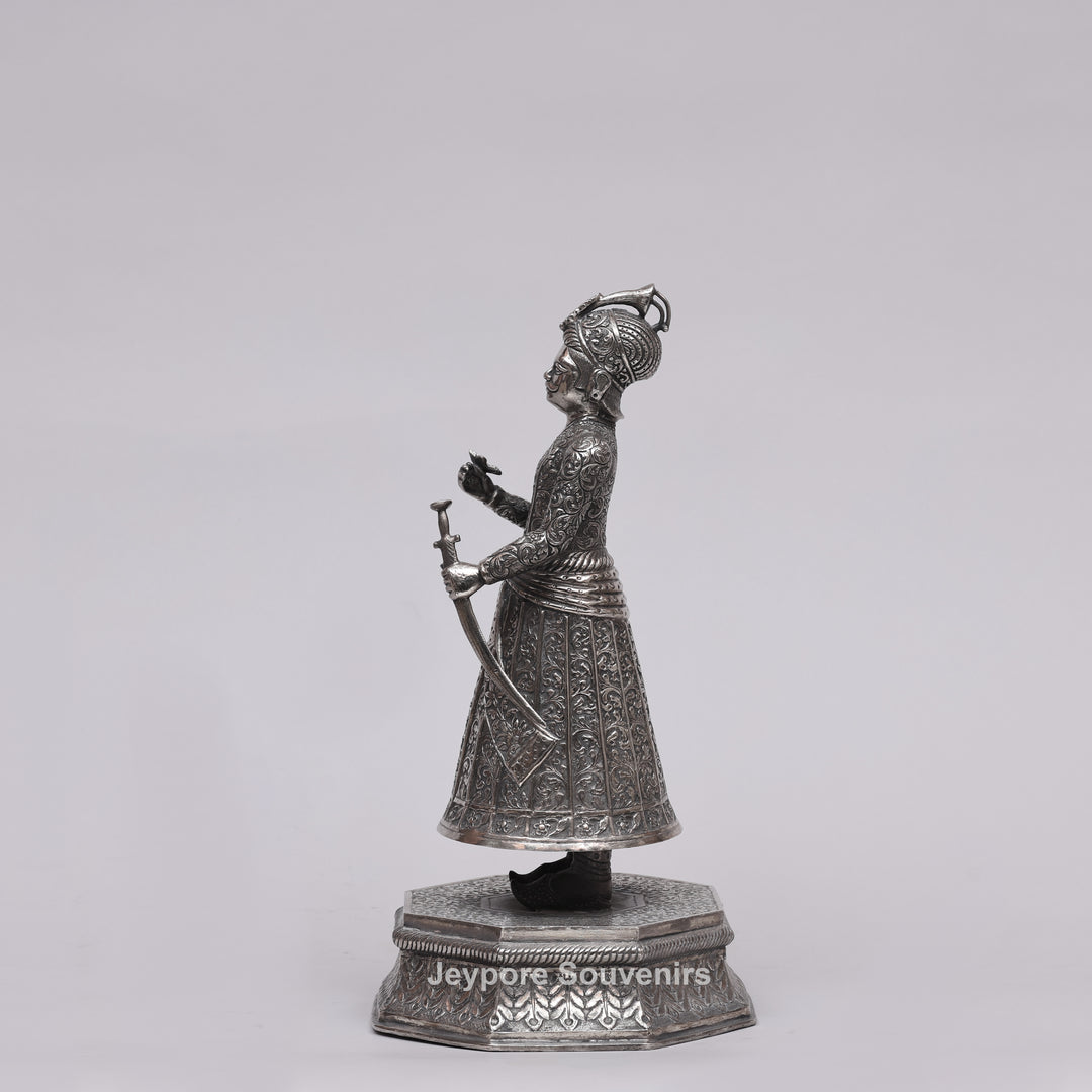 Handcrafted Copper Silver Polished King &amp; Queen Statue Pair