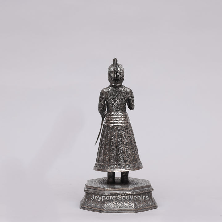 Handcrafted Copper Silver Polished King &amp; Queen Statue Pair