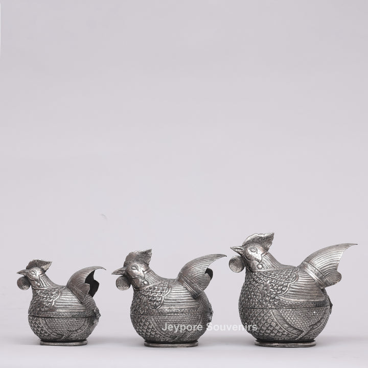 Handcrafted Cambodian Silver Polished Hen-Shaped Betel Lime Box