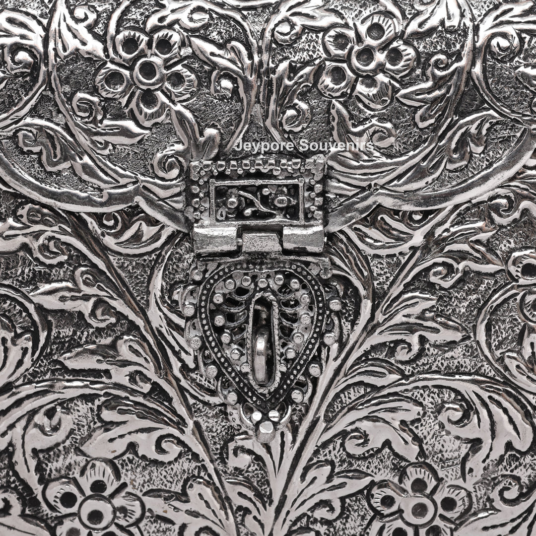 Silver Polished Handcrafted Vintage Purse