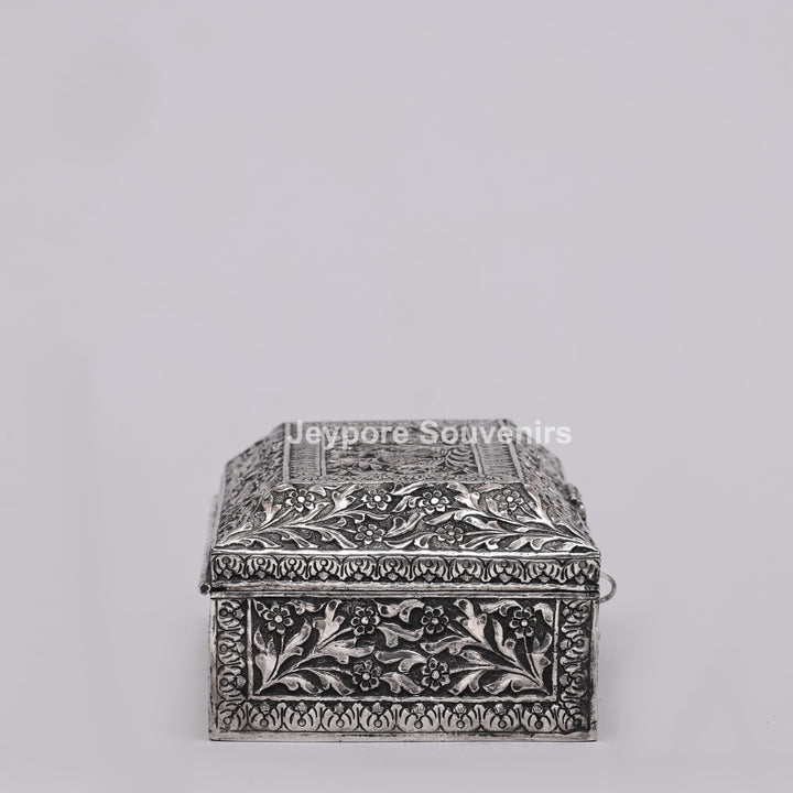 Royal Silver Polished Engraved Jewelry Box