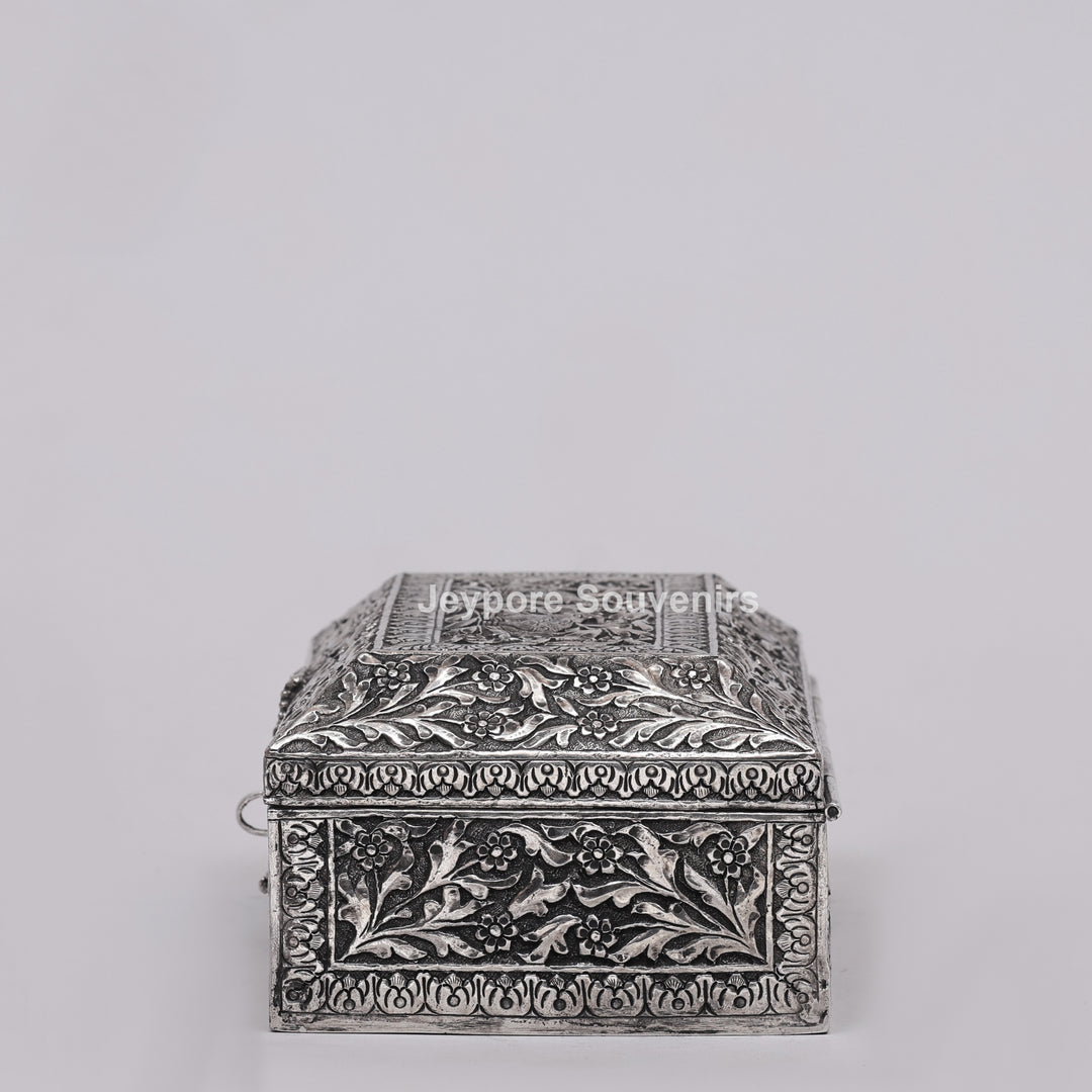 Royal Silver Polished Engraved Jewelry Box