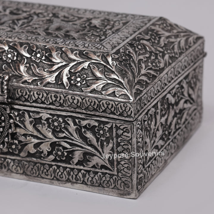 Royal Silver Polished Engraved Jewelry Box
