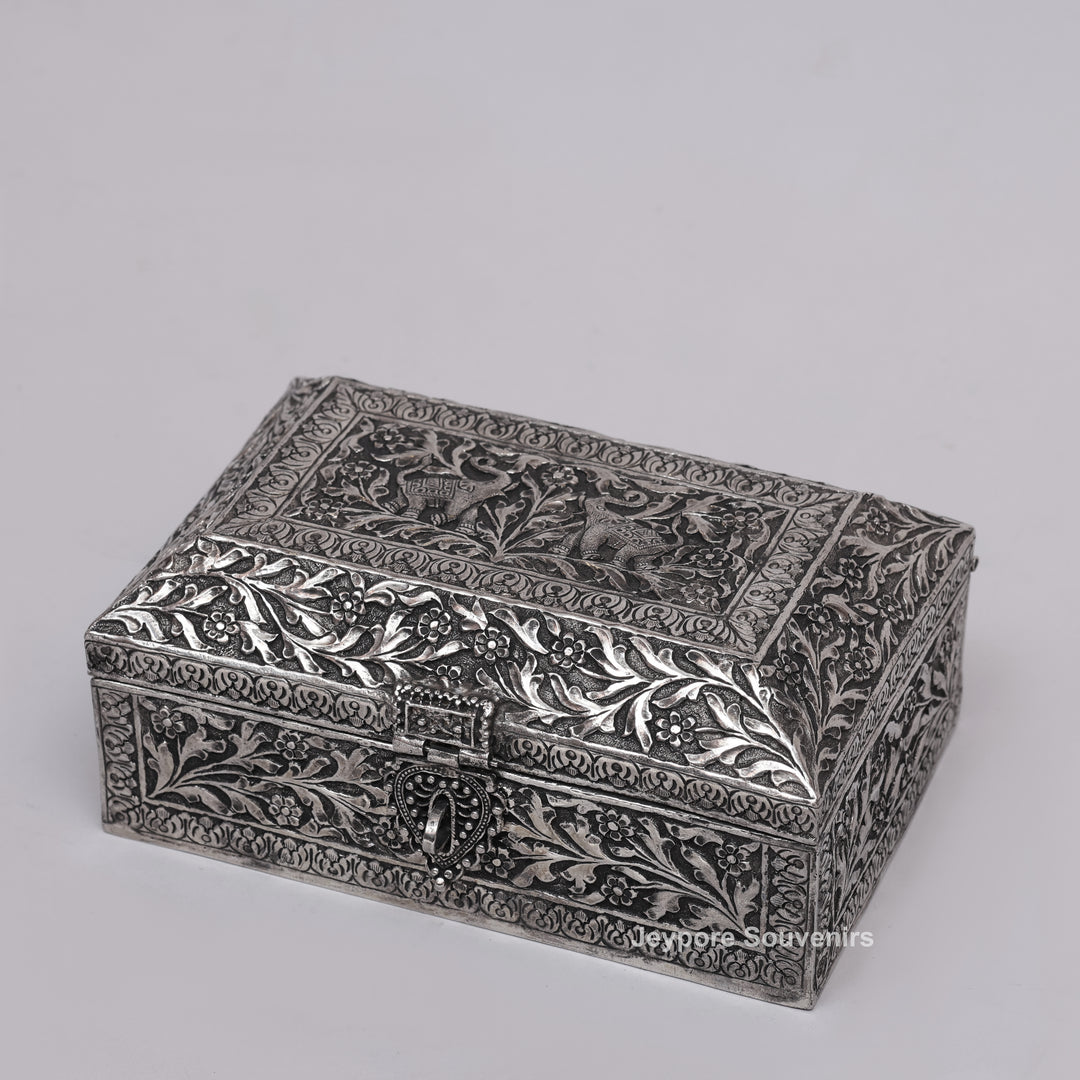 Royal Silver Polished Engraved Jewelry Box