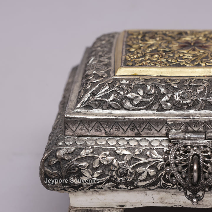 Royal Heritage Silver Polished Dry Fruit Box