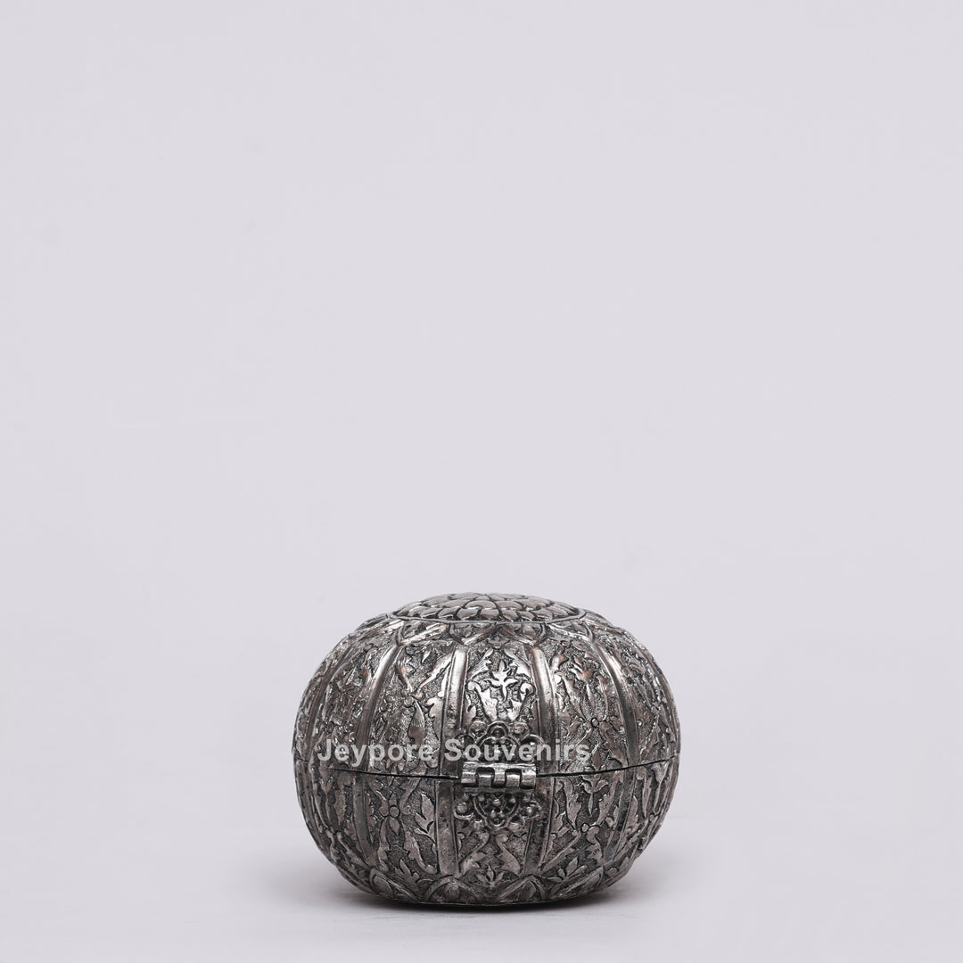 Handcrafted Silver Polished Round Shaped Trinket Box
