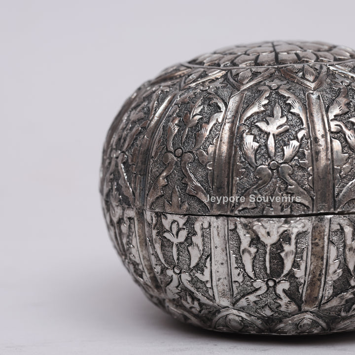 Handcrafted Silver Polished Round Shaped Trinket Box