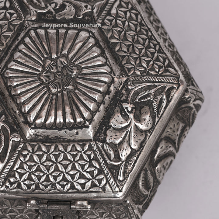 Handcrafted Silver Polished German Silver Jewellery Box