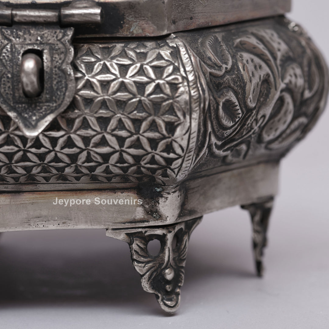 Handcrafted Silver Polished German Silver Jewellery Box