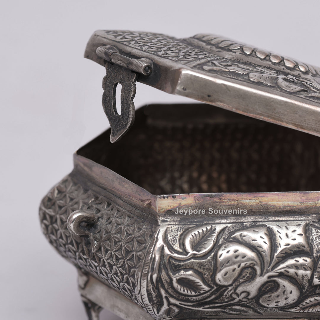 Handcrafted Silver Polished German Silver Jewellery Box