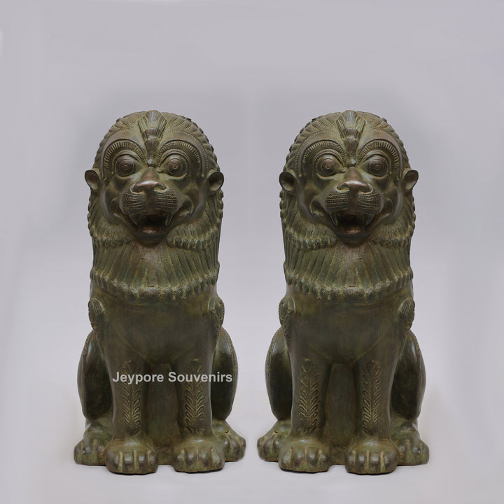 Antique Green-Black Brass Tibetan Temple Guardian Lion Statue