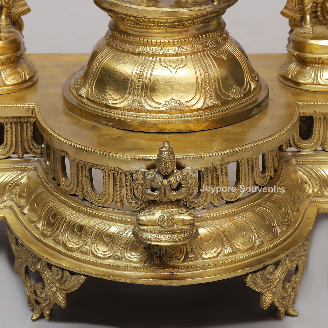 Handcrafted Brass Lord Vishnu Idol with Prabhavali Arch