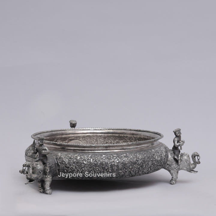 Antique silver-finish bowl featuring Royal Elephant with Guard figures.