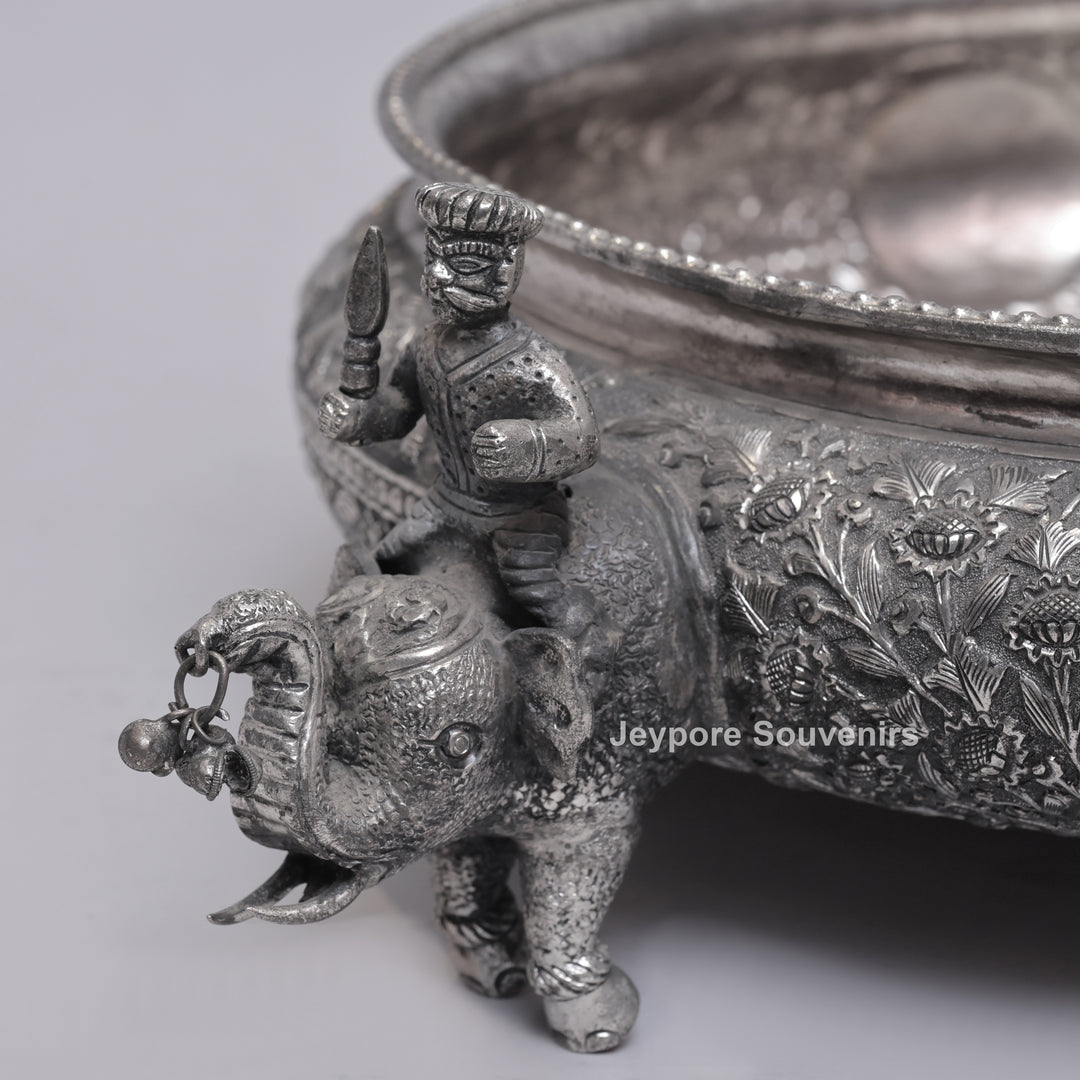 Antique silver-finish bowl featuring Royal Elephant with Guard figures.