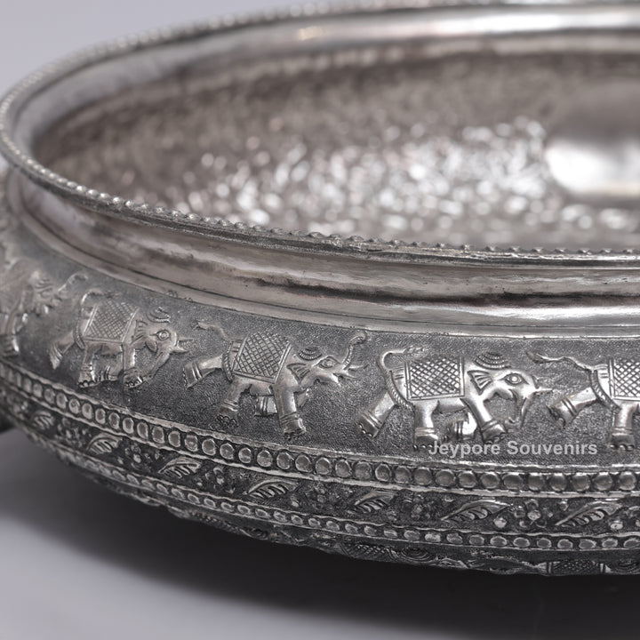Antique silver-finish bowl featuring Royal Elephant with Guard figures.