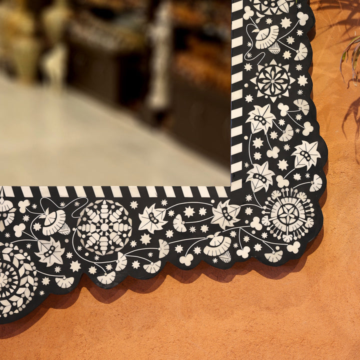 Handcrafted Black Bone Inlay Luxury Decorative Wooden Wall Mirror