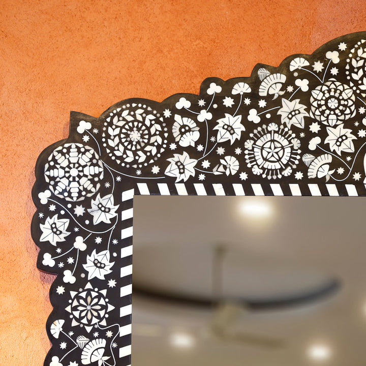 Handcrafted Black Bone Inlay Luxury Decorative Wooden Wall Mirror
