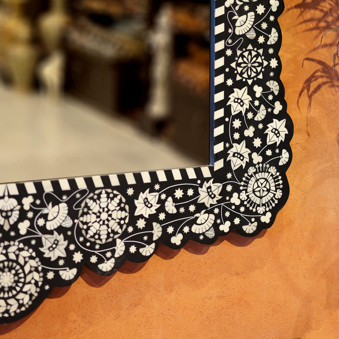 Handcrafted Black Bone Inlay Luxury Decorative Wooden Wall Mirror