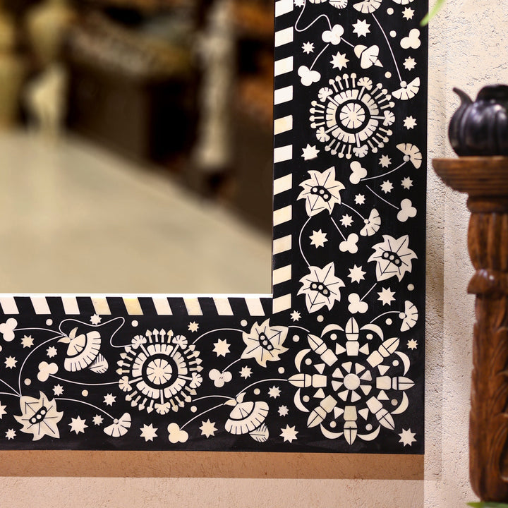 Handcrafted Black Bone Inlay Mehrab Wall Mirror with Floral Pattern