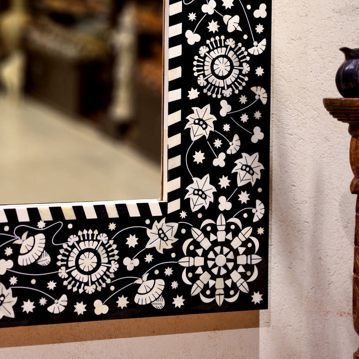 Handcrafted Black Bone Inlay Mehrab Wall Mirror with Floral Pattern