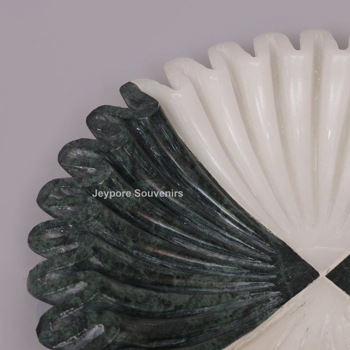 Handcrafted Black &amp; White Marble Ruffle Bowl