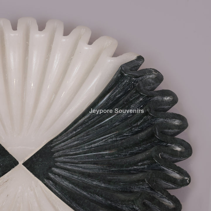 Handcrafted Black &amp; White Marble Ruffle Bowl