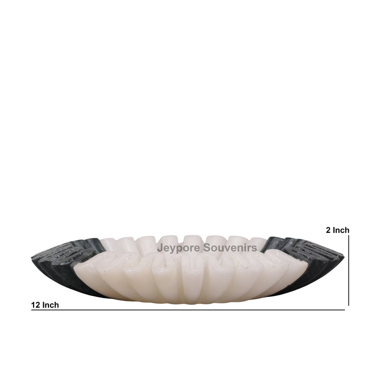 Handcrafted Black &amp; White Marble Ruffle Bowl