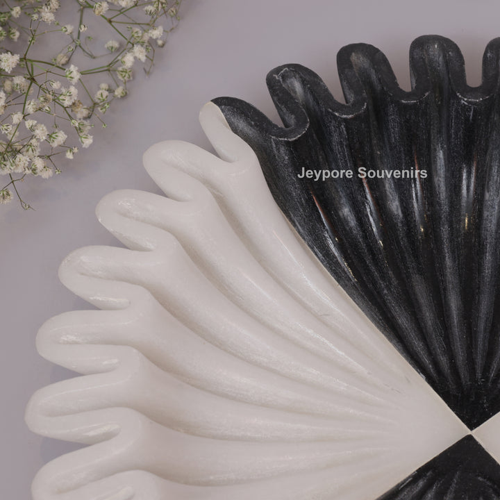 Handcrafted Black &amp; White Marble Ruffle Decorative Bowl