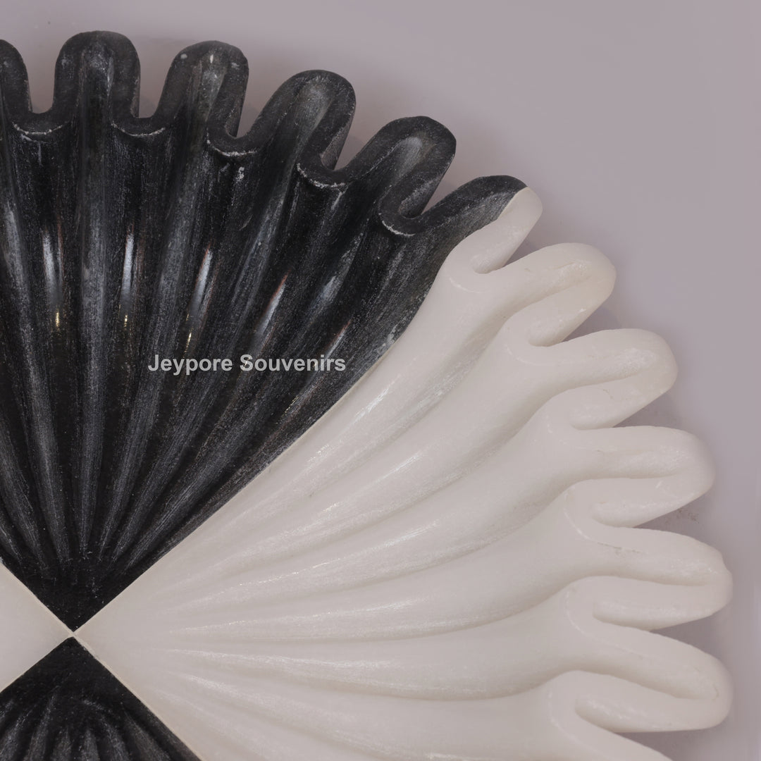 Handcrafted Black &amp; White Marble Ruffle Decorative Bowl