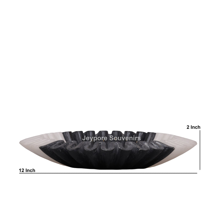 Handcrafted Black &amp; White Marble Ruffle Decorative Bowl