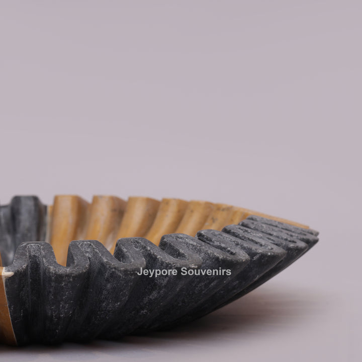 Handcrafted Black &amp; Brown Marble Ruffled Decorative Bowl