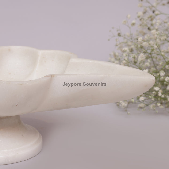 Handcrafted White Marble Swan Leaf Urli Bowl