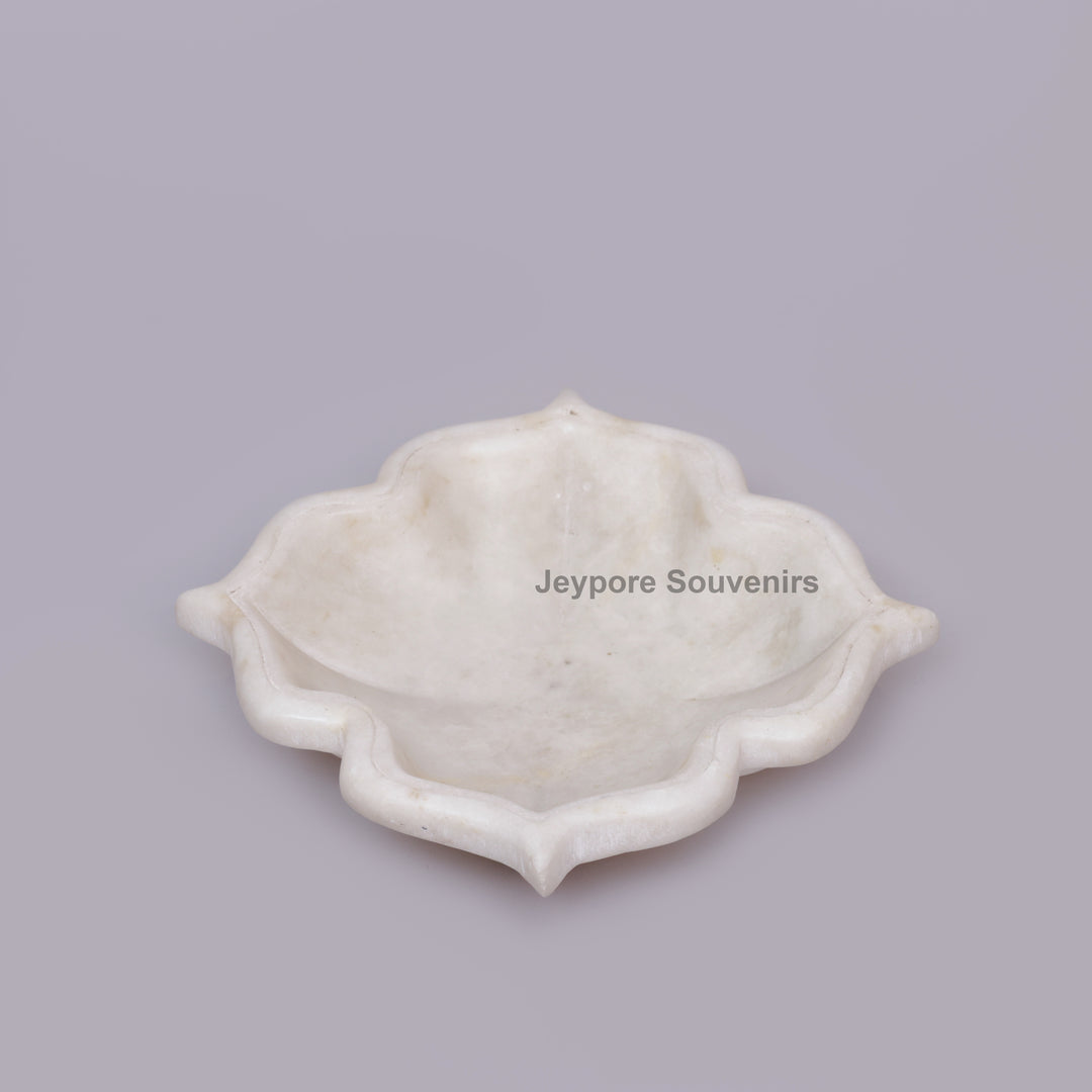 Handcrafted White Marble Clover-Shaped Urli Bowl