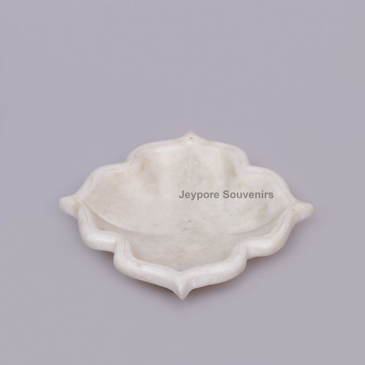 Handcrafted White Marble Clover-Shaped Urli Bowl