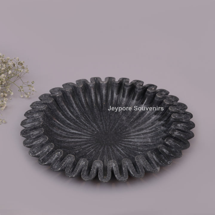Handcrafted Black Marble Fluted Urli Bowl with Scalloped Ruffled Edge