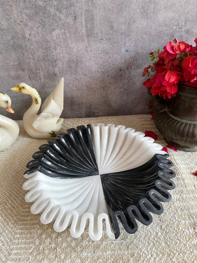 Ruffled Marble Bowl in Black and White Marble