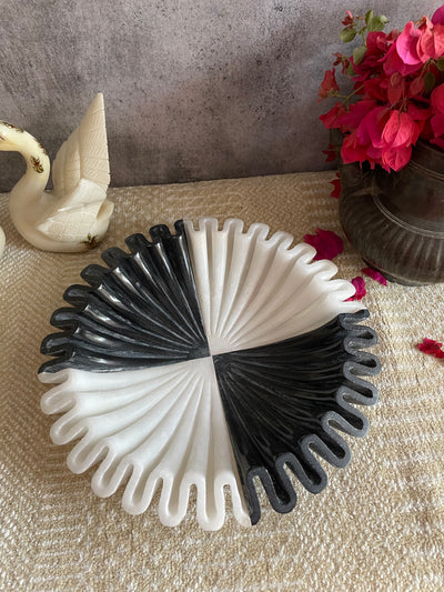 Ruffled Marble Bowl in Black and White Marble