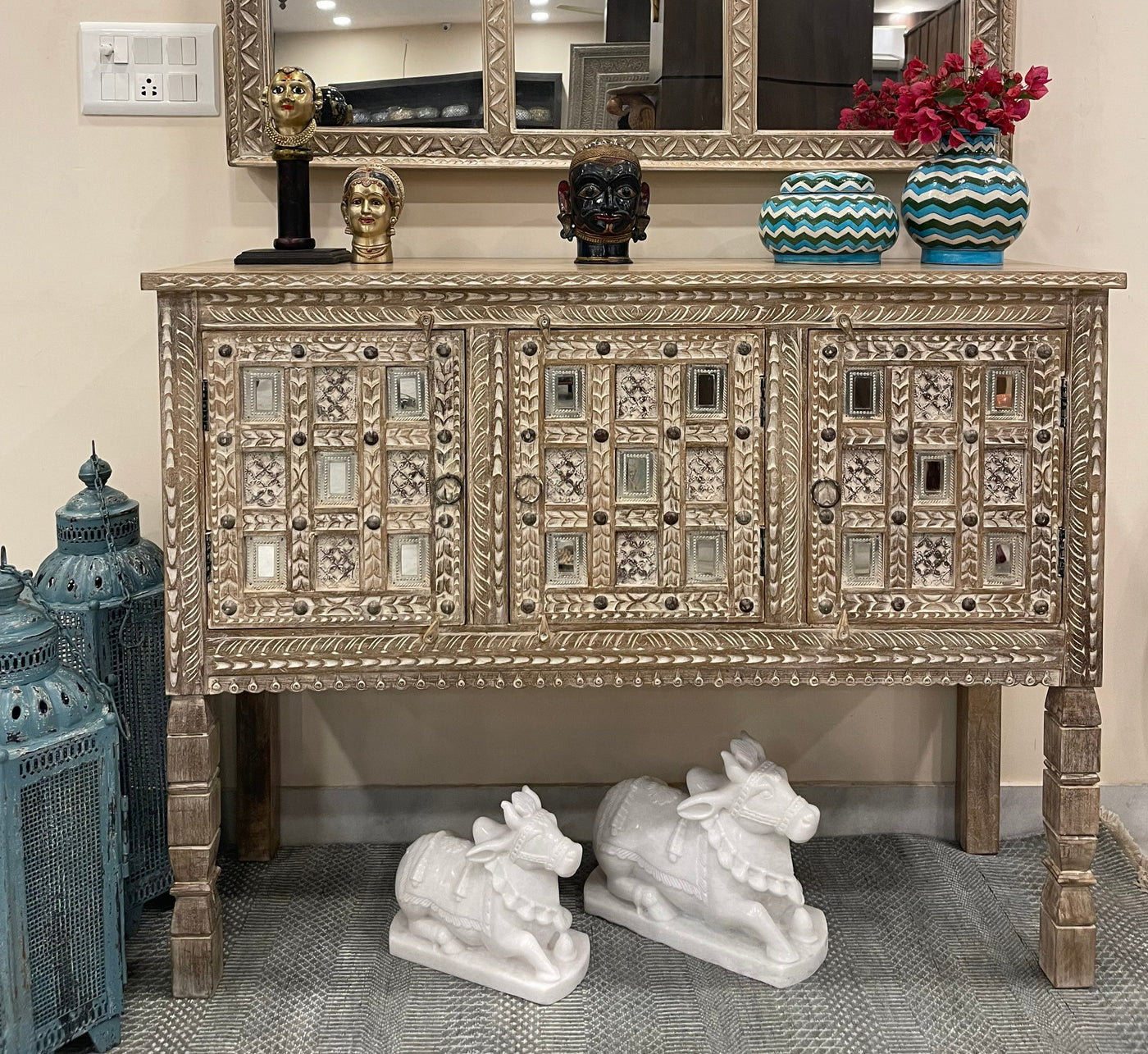 Distressed Natural Finish Damchiya/Console Table