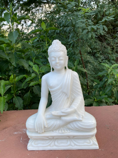 15 inches Meditating Buddha Statue in Marble