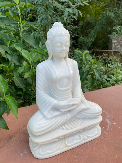 15 inches Meditating Buddha Statue in Marble